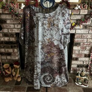 Lavish Embelished Graphic Floral Short Sleeve Blouse Women’s Sz 2X.
